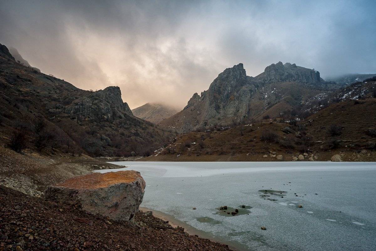 , Олег Логунов