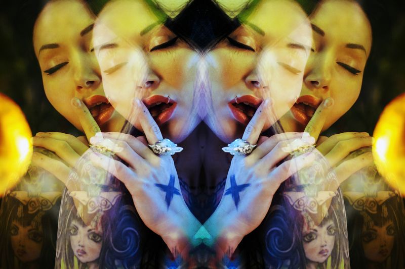 портрет, кольцо, губы, тату, татуировка, отражение, блики, лицо Лана ☼ фото превью