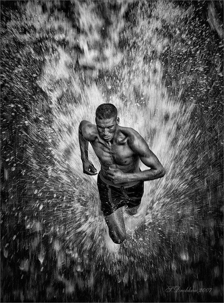 бегун, ч/б, вода, Sergey Drobkov