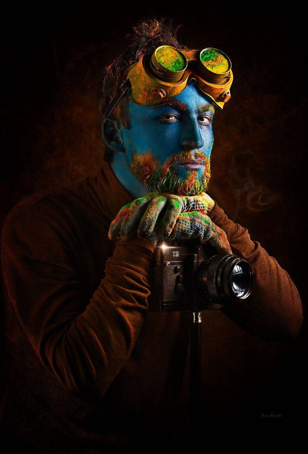 people, men, portrait, makeup, art makeup, body painting, art, eyes, low key, black, color, leather, texture, eyebrows, jewelry, gold, photo, neck, collar, mayan, tribe, life, look, creative, vision, Ковалёв Иван