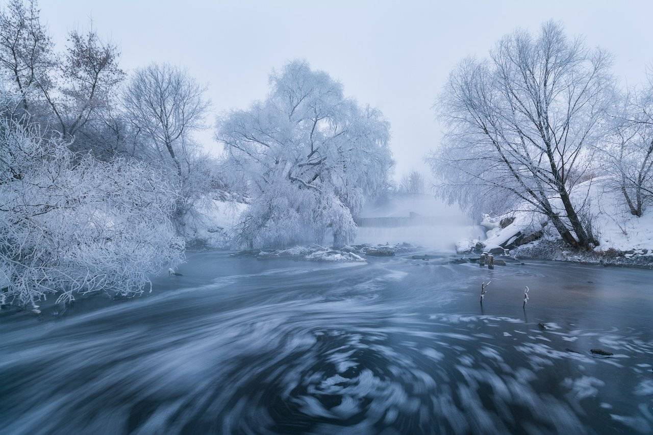 утро, рассвет, туман, пейзаж, пейзажное фото, россия, средняя полоса, иней, водоворот, река, пасмурное утро, листвянка, Жмак Евгений