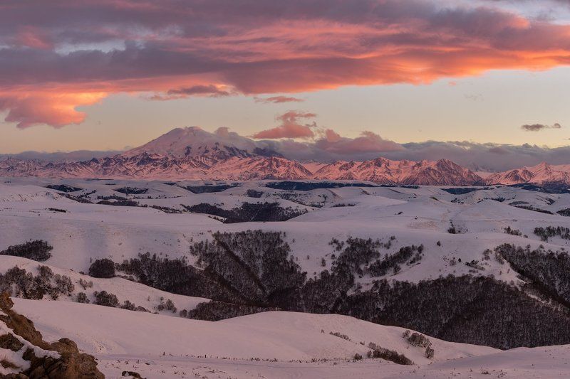 Эльбрус, горы, зима, закат, снег Эльбрус на закате фото превью