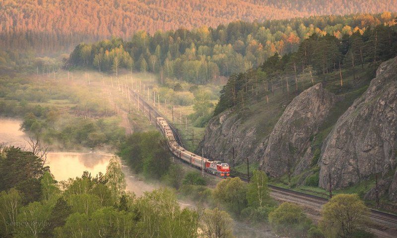 поезд, паровоз, лето, железнаядорога, лето, пейзаж, горы, туман, утро, река *** фото превью