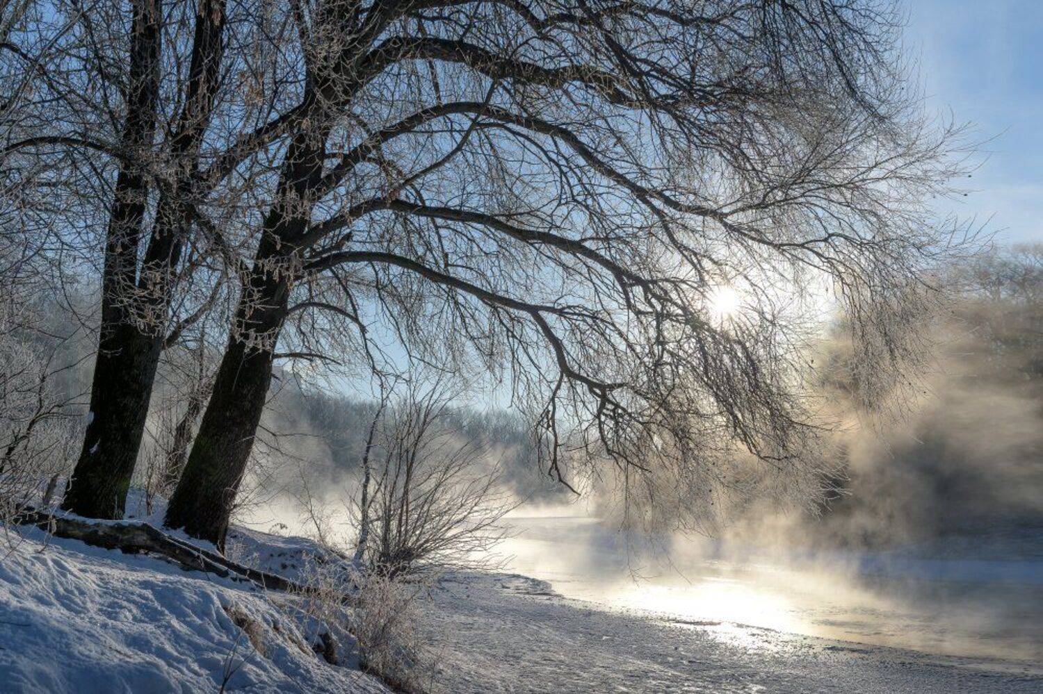 пейзаж,природа,утро,рассвет,небо,река,деревья,туман,иней,солнце, Юлия Лаптева