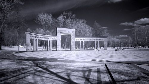 Минская весна. Инфракрасная фотография.