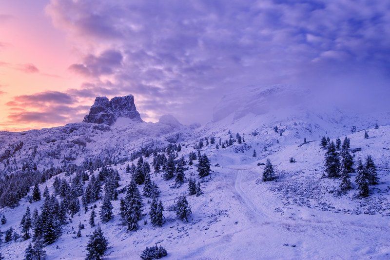 Italy, Dolomites, snow, frozen, winter, clouds, passo Falzarego Dolomites фото превью