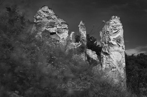 Развалины пещерной церкви