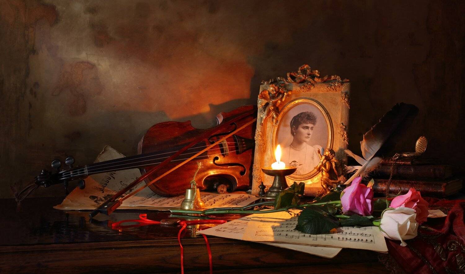 скрипка, музыка, портрет, свеча, розы, книги, Андрей Морозов