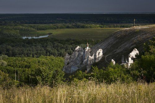 Пещерный монастырь с Голгофой