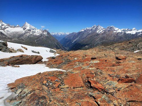Вдоль красной реки...