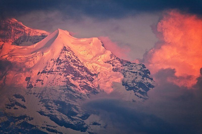 горы, закат Юнгфрау в лучах заходящего солнца фото превью