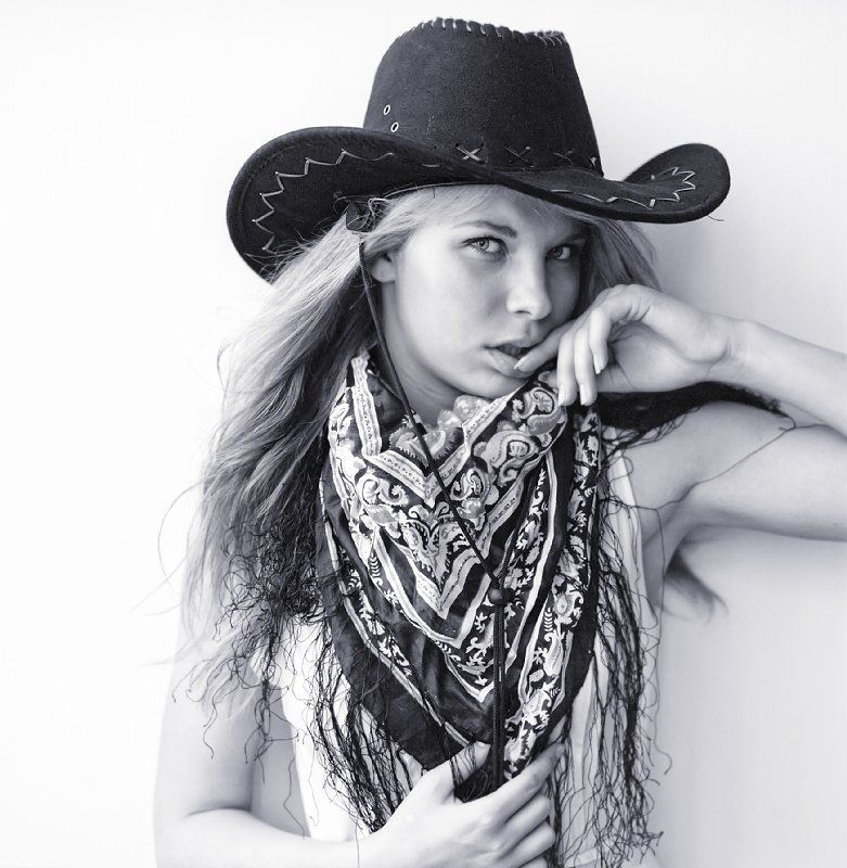 Ковбой в светлых тонах фото превью