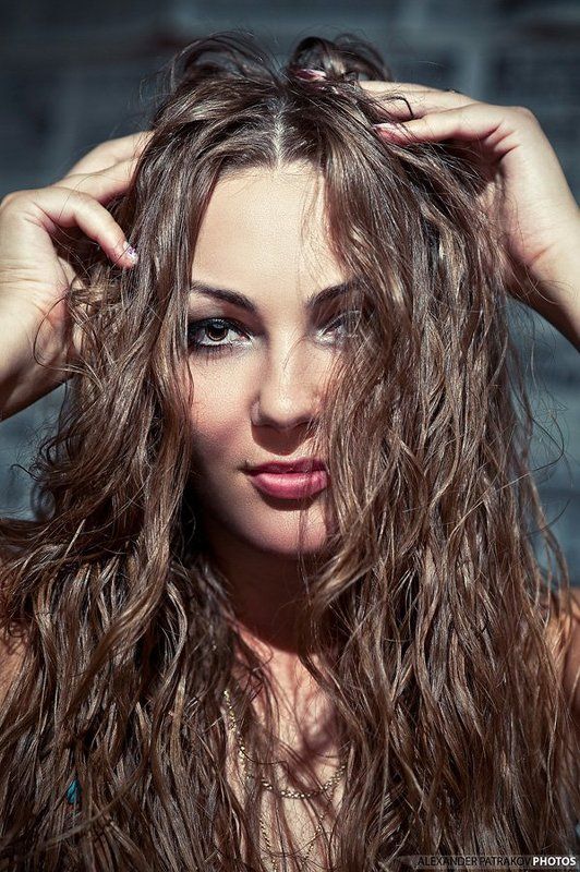 девушка, портрет, волосы девушка фото превью