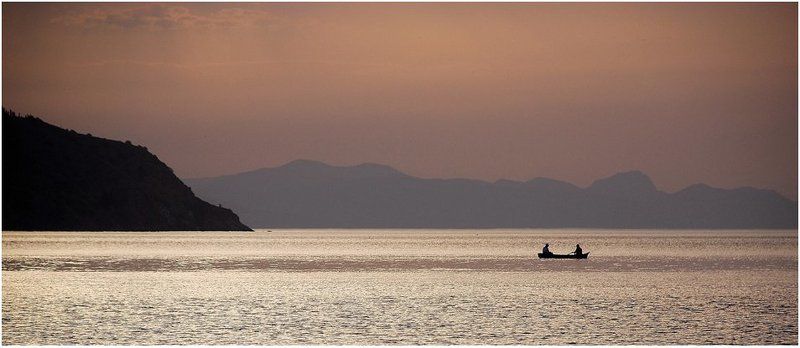 утро, рассвет, лодка, горы, море_черное Рано-рано утром (5) фото превью