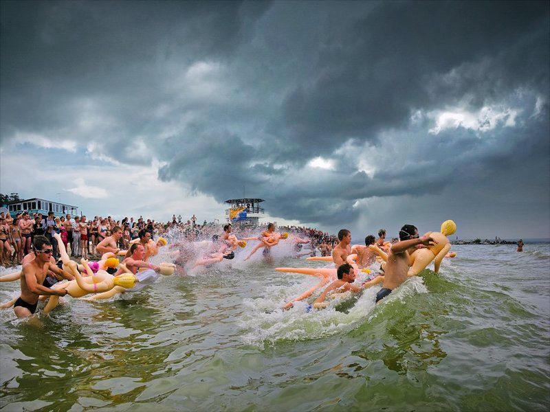 Bubble Baba Challenge Nsk 2010 (Заплыв на Резиновых Женщинах) фото превью