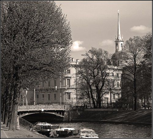 Михайлов замок...