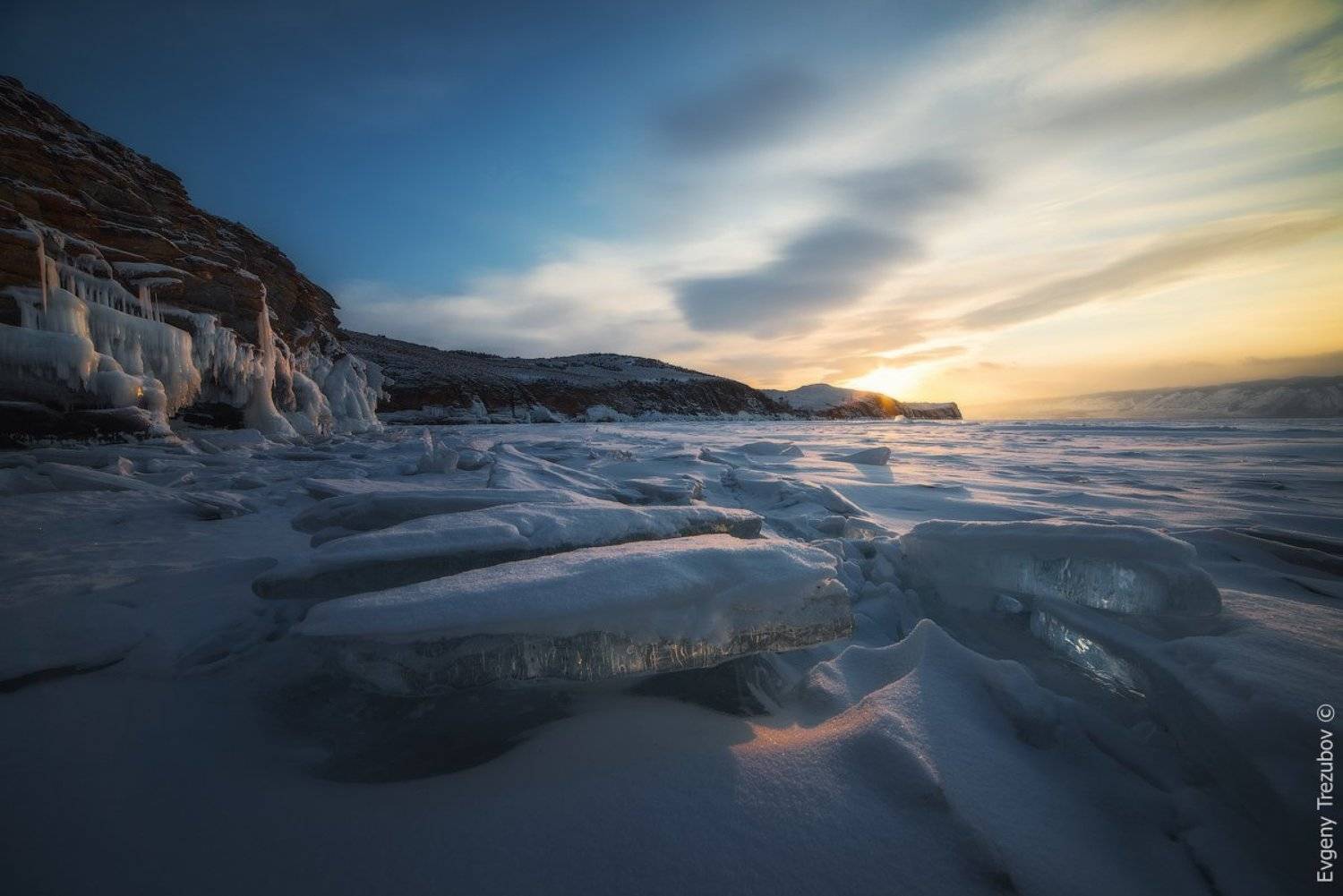 байкал, иркутск, огой, снег, трещина, закат, облака, лед, солнце, зима, льдины, Евгений Трезубов