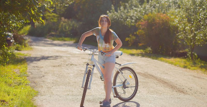 цвет, девушка, модель, портрет, портрет девушки, красотка, велосипед, попа, лето, художественный портрет, фэшн, girl, model, beauty, fashion, art portrait, color Лето фото превью