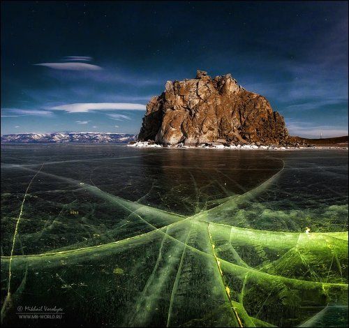 Лед ночного Байкала...