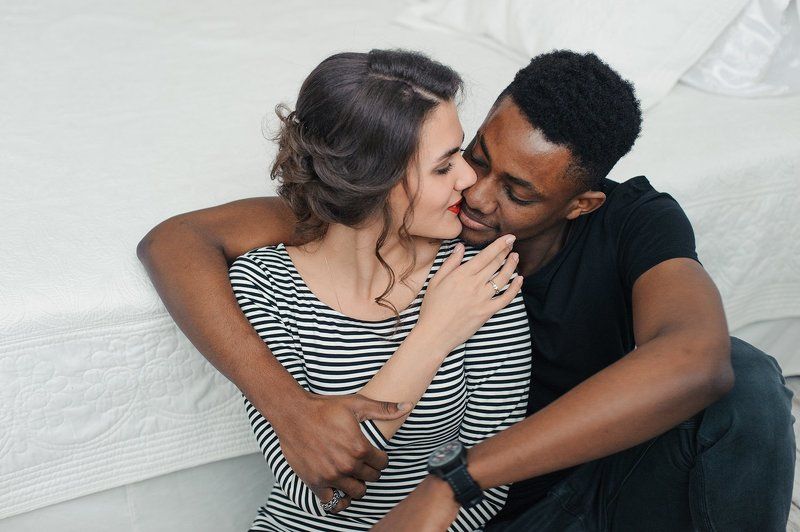 любовь пара лавстори colors of love фото превью