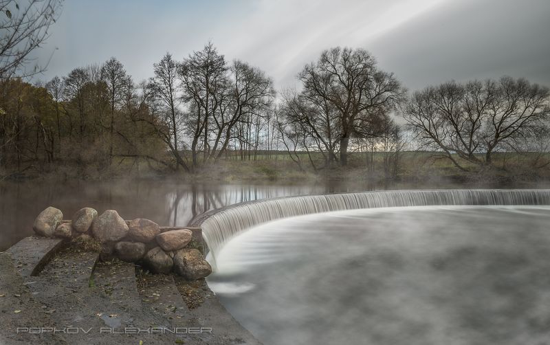 река свислочь осень камни водопад заморозка выдержка парк минск Водопад фото превью