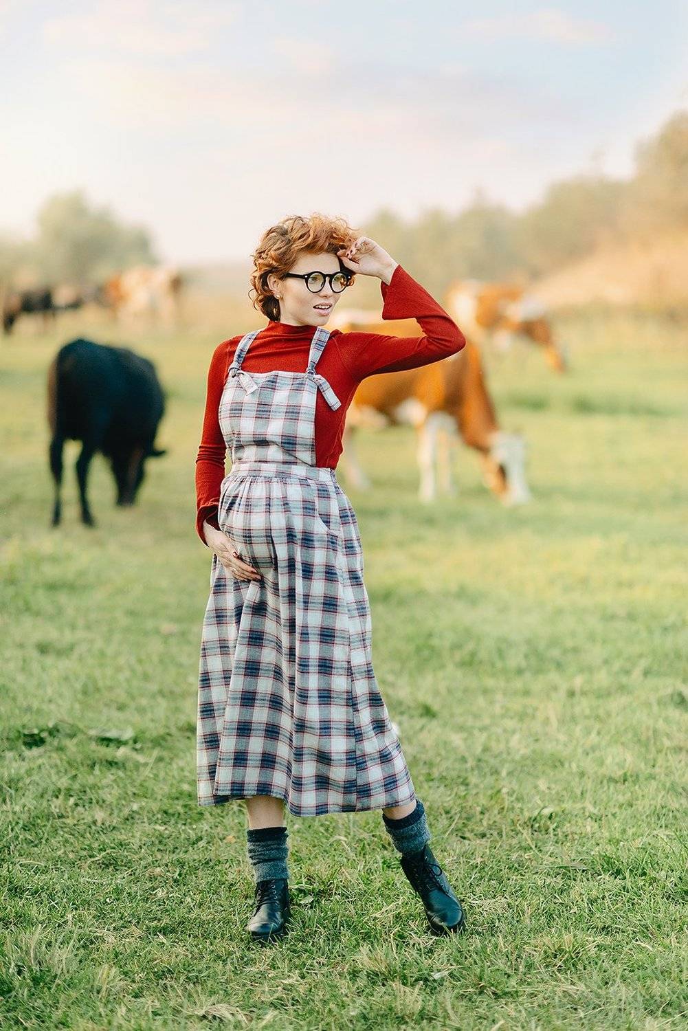 девушка, беременность, ожидание, ребенок, наследник, семья, животное, колхоз, ферма, стиль, осень, урожай, солнце, закат, Власко Алена