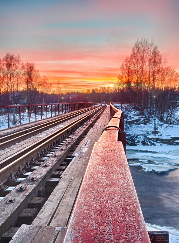 landscape Зимний закат на железнодорожном мосту фото превью