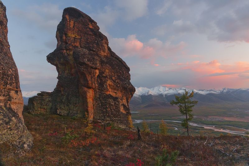 Осенний вечер на реке Нера. Якутия. фото превью