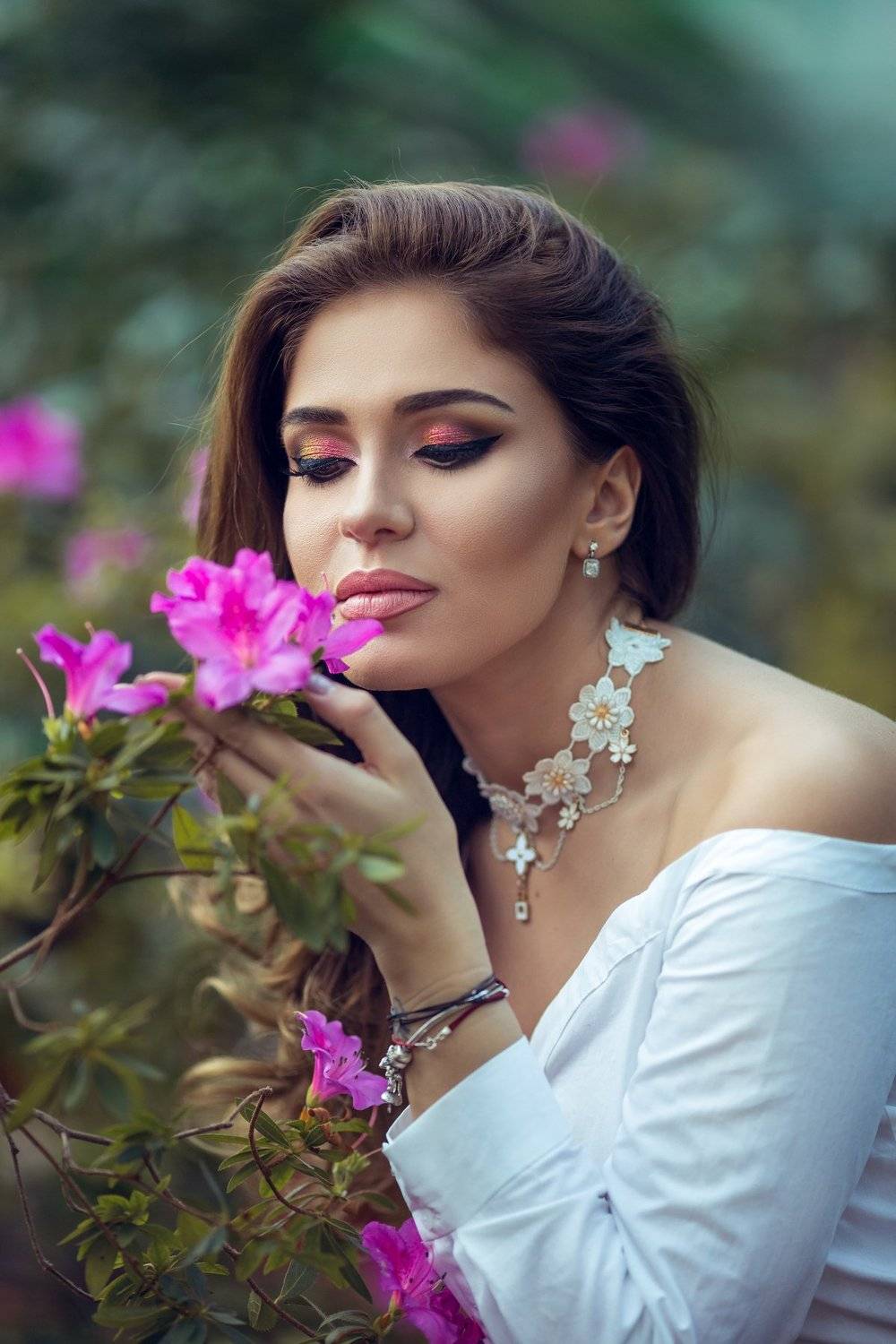 girl, model, beauty, make-up, portrait, photography, canon, sigma, art, 50mm, bokeh, retouch, color, people, bucharest, romania, picture, Andrei Marginean