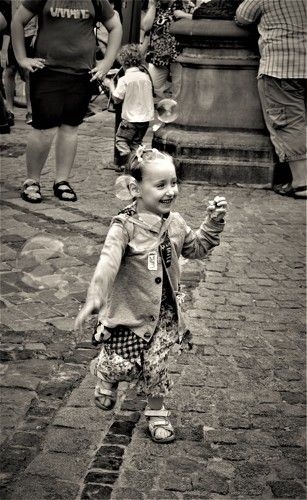 Королева мыльных пузырей...The queen of soap bubbles
