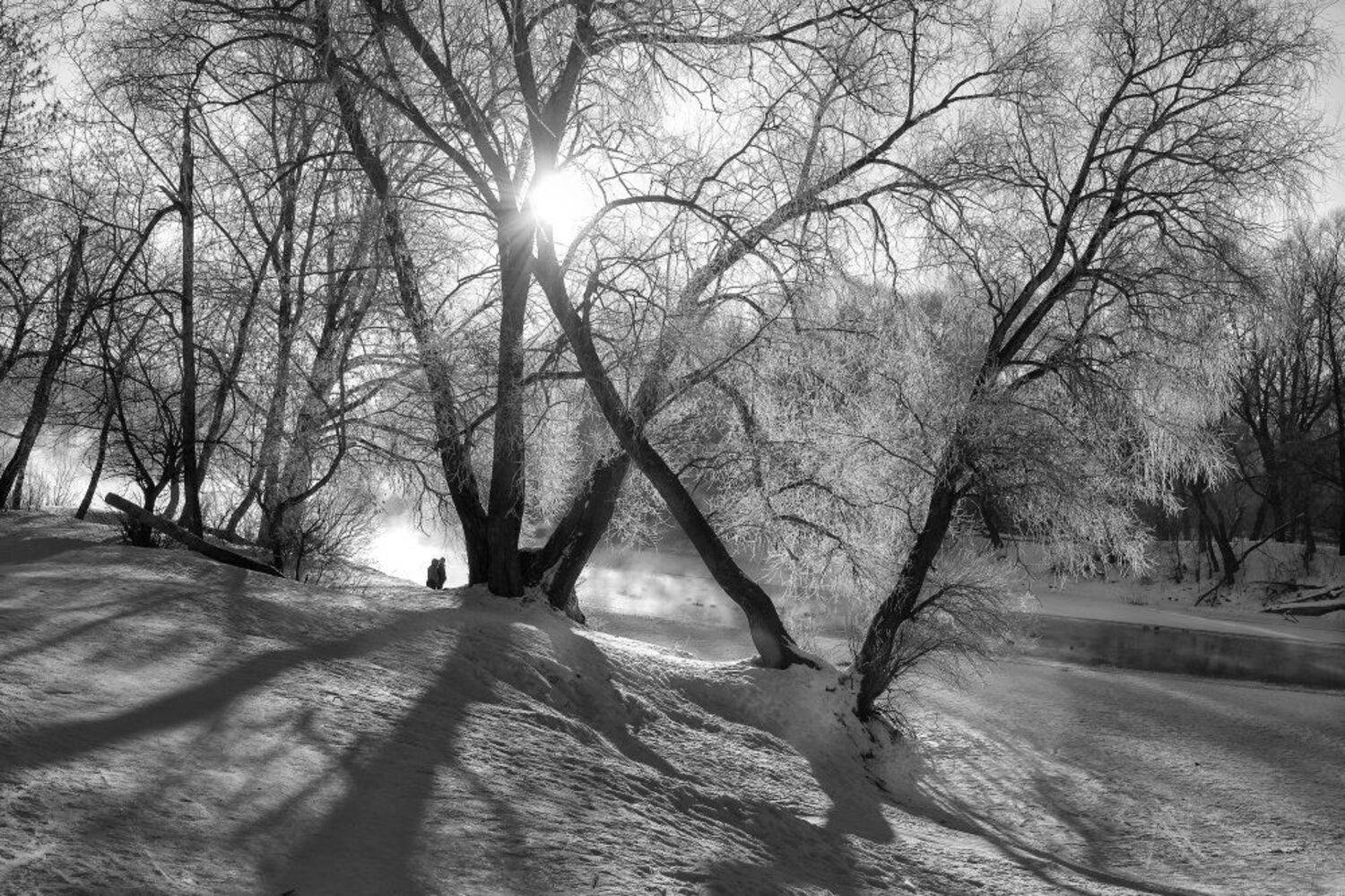 зима,пейзаж,природа,утро,рассвет,снег,иней,лед,испарение,река,февраль,утки,птицы,люди,черно-белое,b/w, Юлия Лаптева