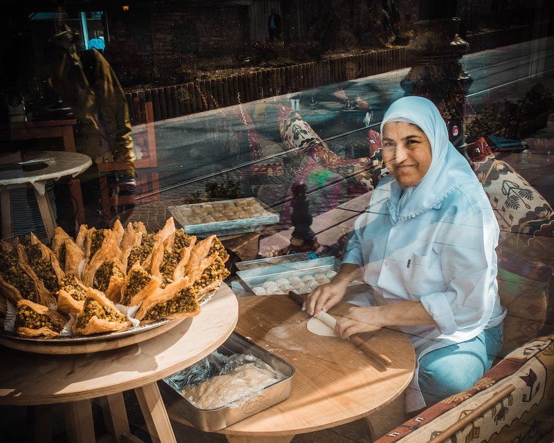 #istanbul #stambul #constantinople #constantinopolis #turkey #bosphorus #travel #fujifilm #fujifilmxe1 #xe1 #tmotion #beautiful #follow #followme #life #town #city #cityview #street #streetlife #people #streetfood #peopleatwork #bread #oldcity #food #work Из путешествия в Стамбул... фото превью