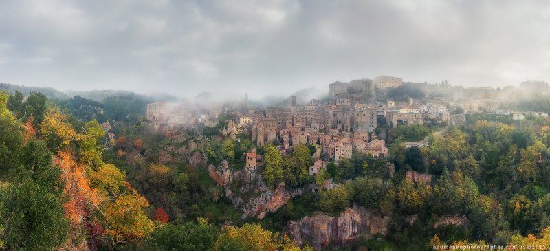 европа, италия, тоскана, тосканский, сорано, городской, пейзаж, путешествия, город, панорама, туризм, аллея, древний, архитектура, осень, здание, скалы, облака, культура, зеленый, наследие, холм, исторический, дома, дома, итальянский, ориентир, средневеко Италия. Тоскана. Панорама города Sorano фото превью