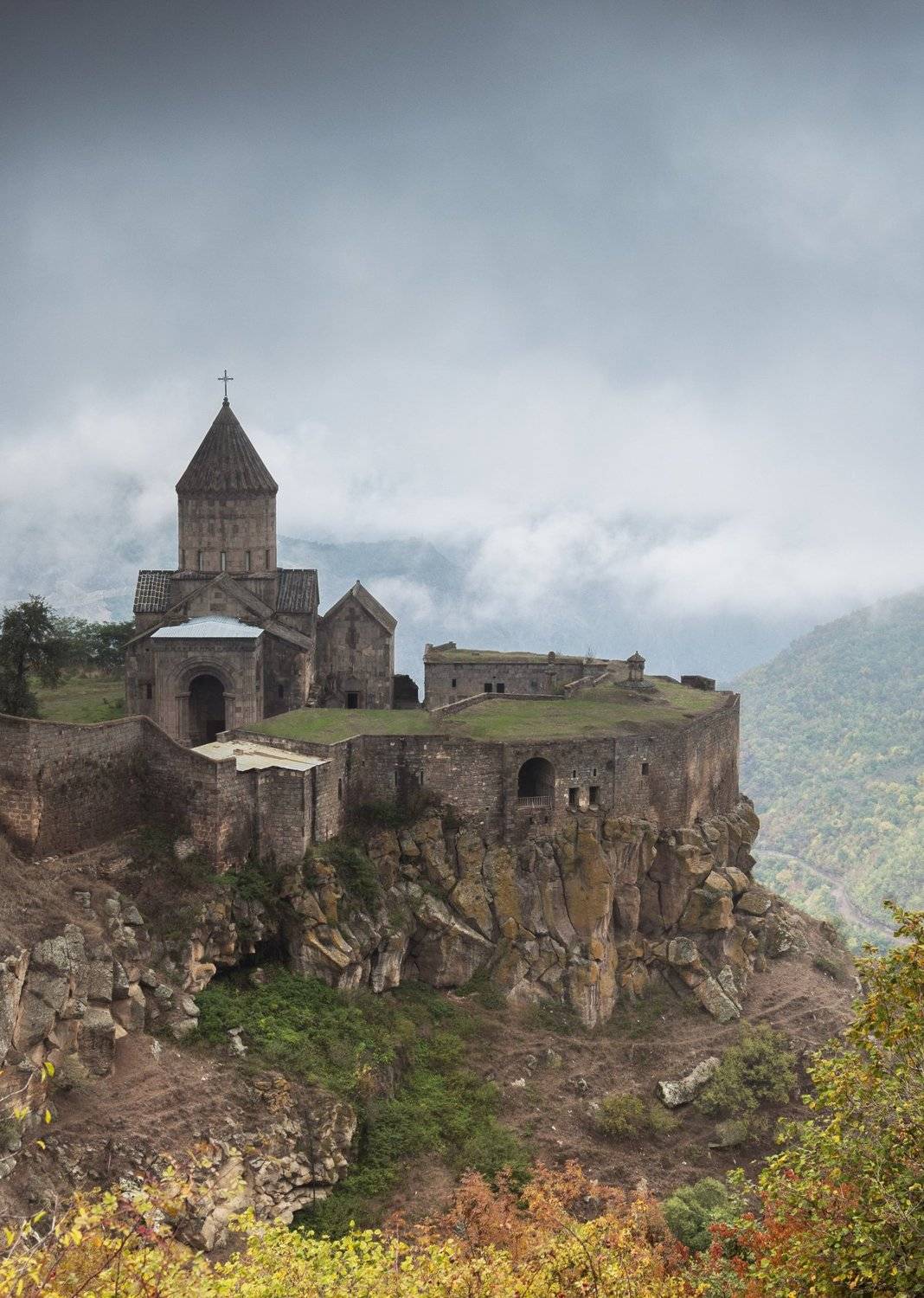 пейзаж, природа, архитектура, монастырь, осень, туман, облака, татев, армения, закавказье, Сергей Козлов