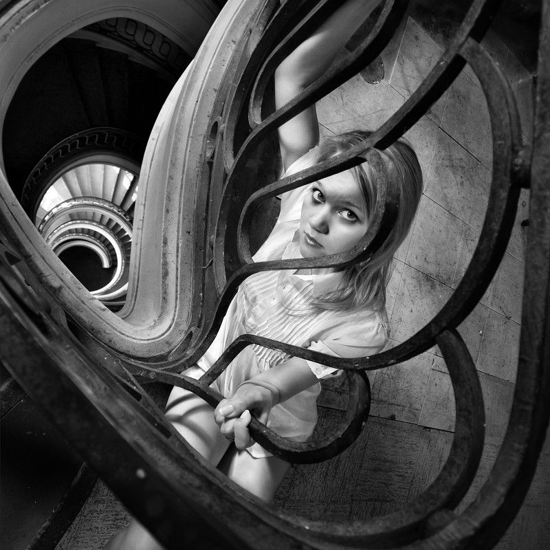 girl, staircase, portrait, contrast, emotive, imprisoned, lattice, depth Красавица и чудовище фото превью