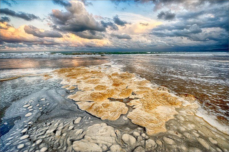 закат, прибой, море, небо, горы, волны, пена, облака Метаморфозы 21 фото превью