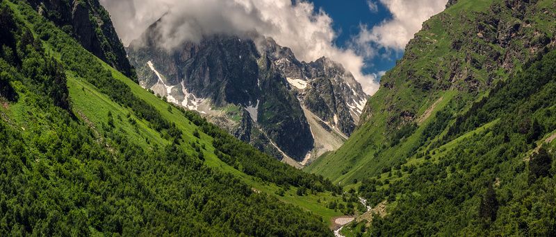 В ущельях Кавказа фото превью