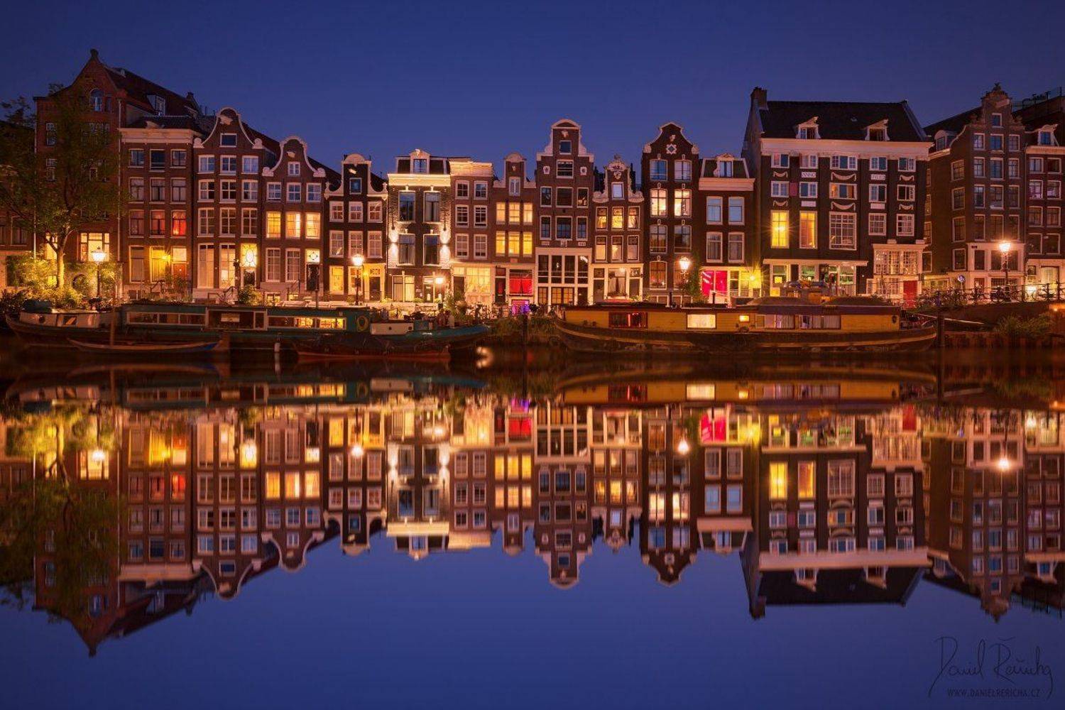 Netherlands, Nederland, Niederlande, Holland, North Holland, Holanda, Amsterdam, Amsterdam icon, Europe, city, beautiful city, night city, ships, boat, old houses, houses, reflection, reflection, blue, blue sky, sky, colorful, blue hour, sunset, canals, c, Daniel Rericha