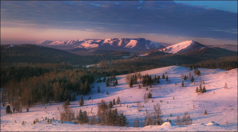 Зимняя панорама хребта Нурали фото превью