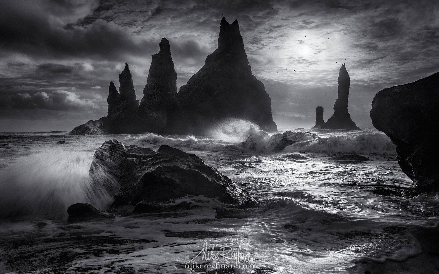 storm, foam, sprinkles, reynisfjall, nature, iceland, waves, vik i myrdal, southern iceland, sea sacks, b&w, reynisdrangar, sea, stacks, reinisfjara, Майк Рейфман
