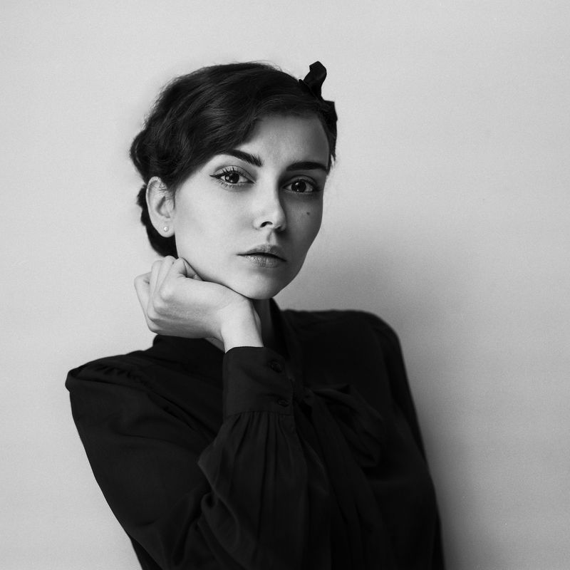 Portrait with Iva фото превью