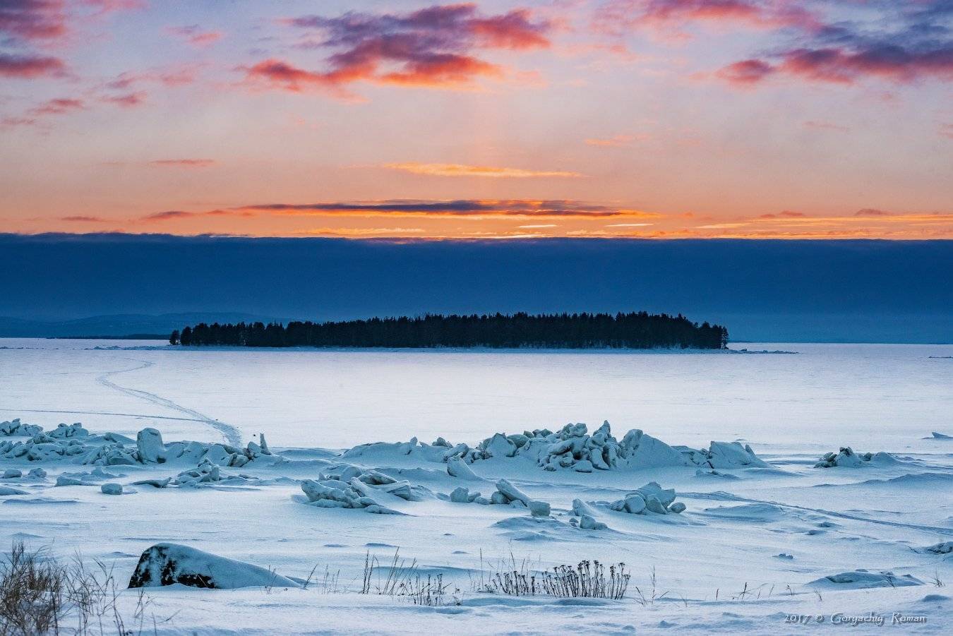 , Роман Горячий