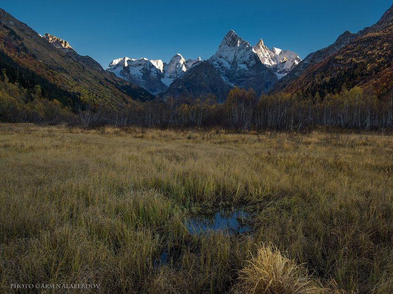 ОСЕННИЙ ВИД НА ГОРУ ЧОТЧА фото превью