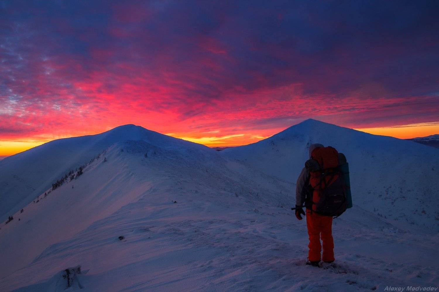зима, карпаты, зимний поход, поход, хребет, пишконя, сумерки, снег, закат, сугробы,, Алексей Медведев