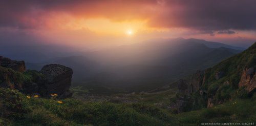 Украина. Карпаты. Закат солнца над Черногорским хребтом