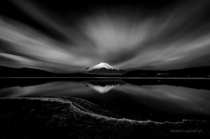 Fuji,Japan,mountain,lake water,ice,cloud,reflection,sky Shining summit (B&W) фото превью
