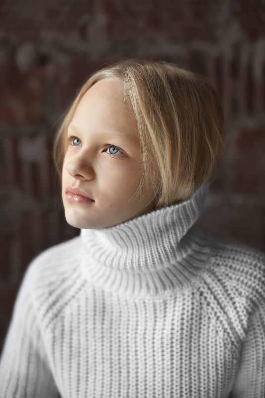 девушка портрет волосы глаза арт  ... фото превью