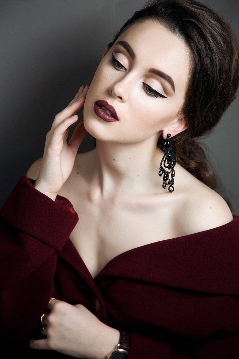 девушка красиво макияж бордо портрет готика студия, Пекшева Светлана