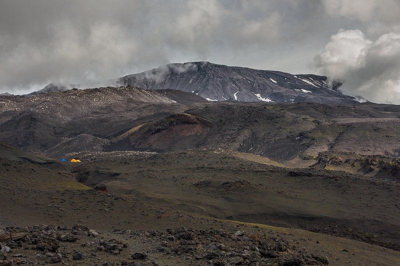 камчатка, Толбачик, марсианский пейзаж, палатки, Толбачинский дол фото превью