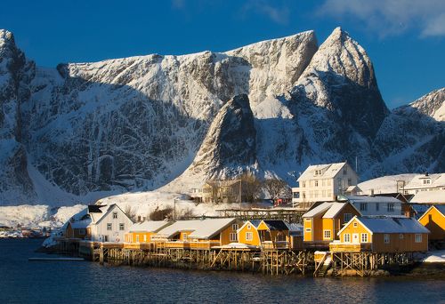 Утро в деревне Sakrisøy